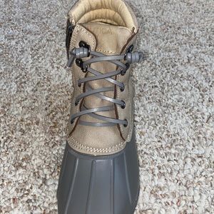 Never been worn nautica winter boots